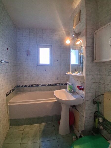 Doamna Ghica, 3 camere decomandat, vedere parc,70 mp